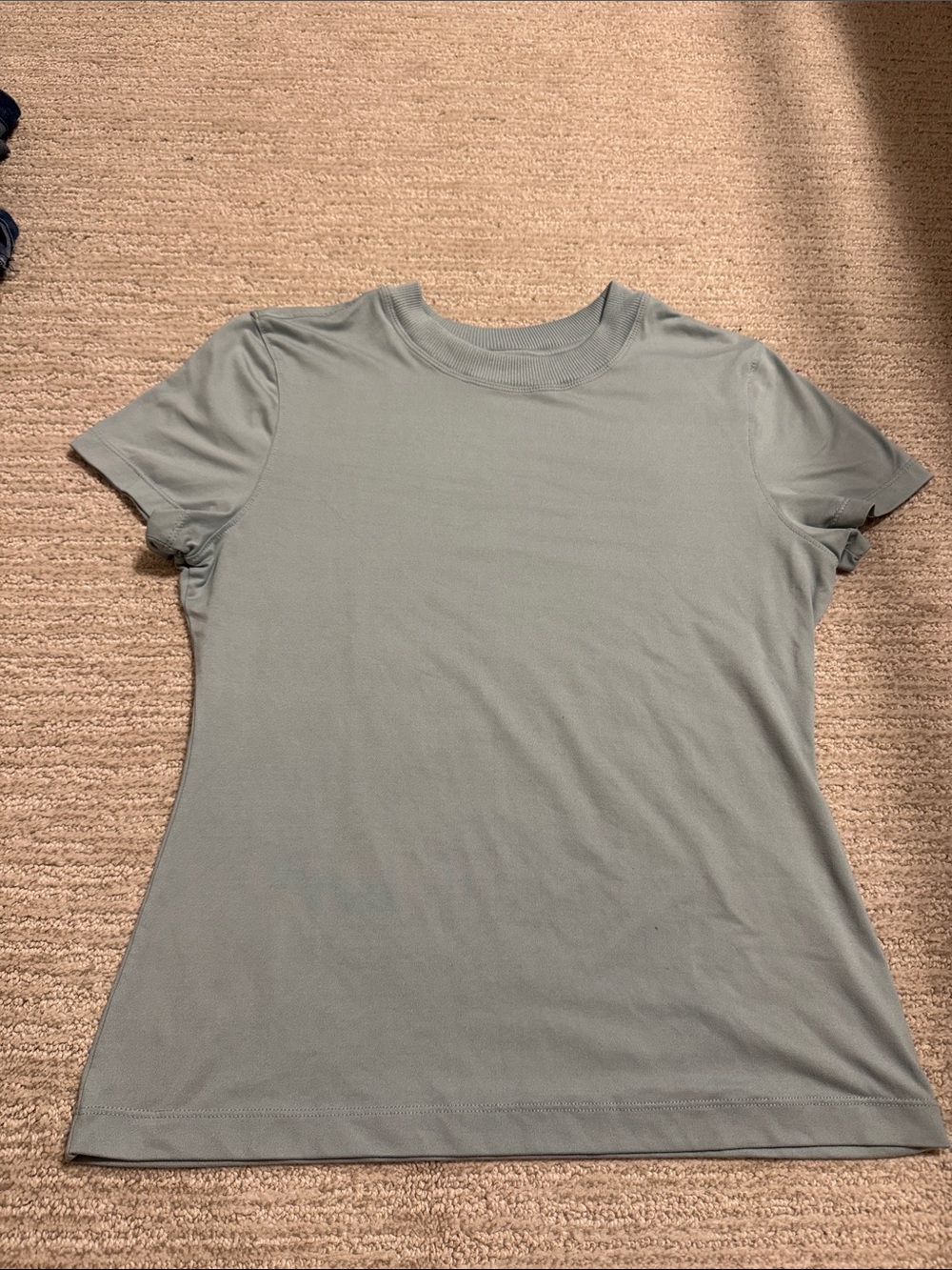 7 Diamonds Sage Green Short Sleeve Crewneck Tee
